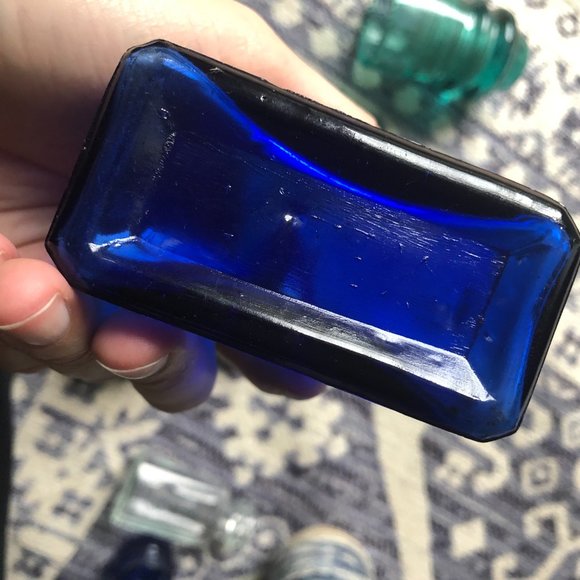 Lot of 7 Glass and Ceramic Bottles - Picture 13 of 13